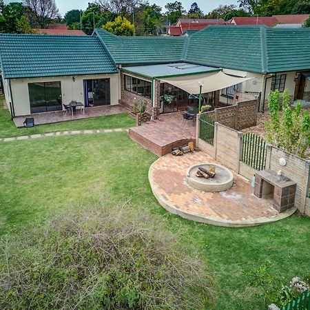 Edenvale Guest House Esterno foto