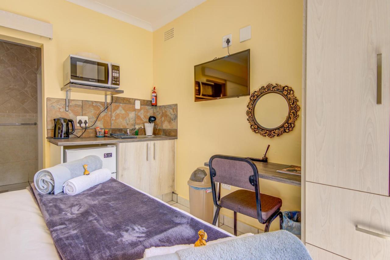 Edenvale Guest House Esterno foto